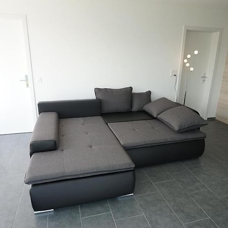 Clasgieri - 3-Zimmer-Ferienwohnung Fuer 4 - 6 Personen, 65M2 Falera Kültér fotó